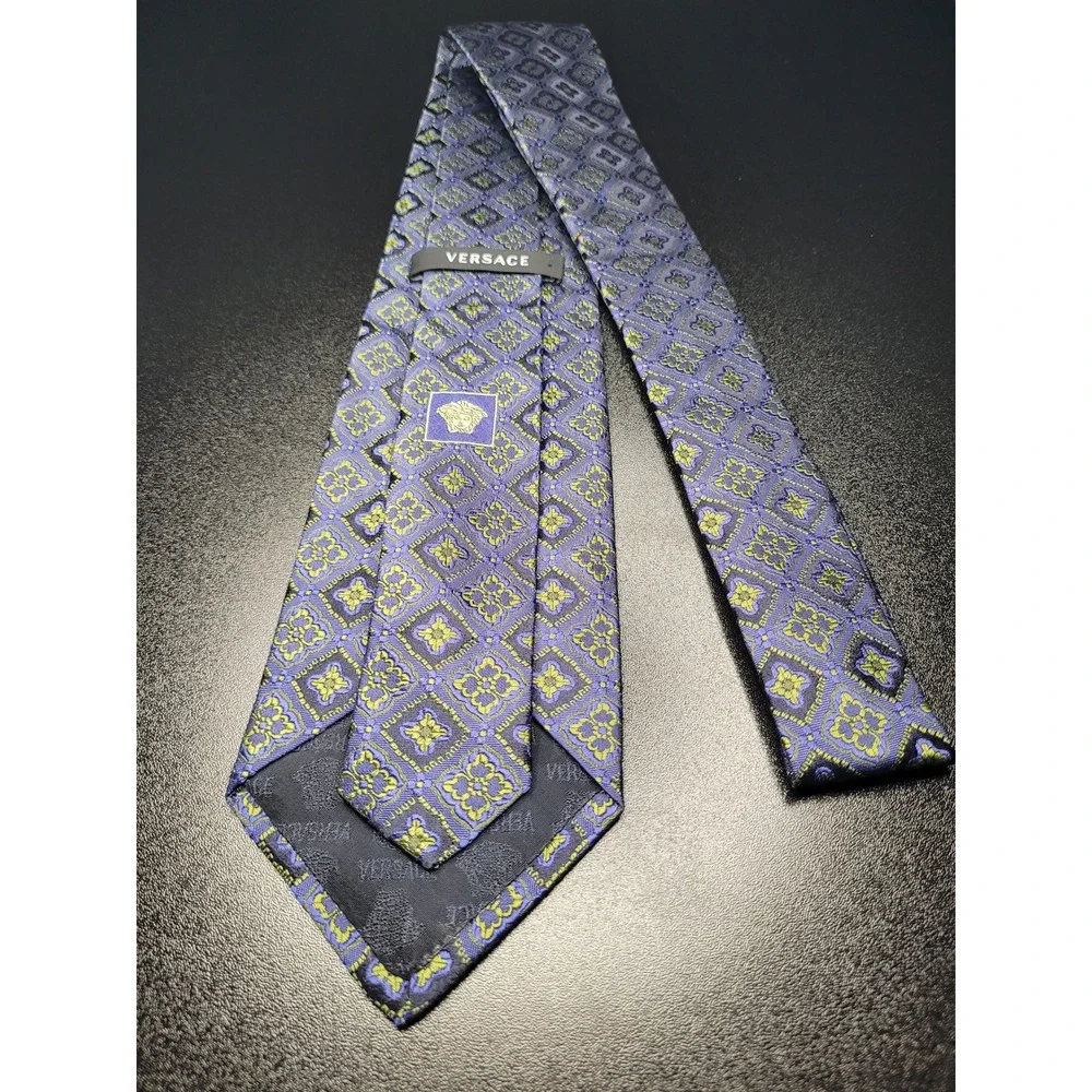 Versace Men's Necktie Blue Green Geometric Silk 3.75 x 58 Excellent